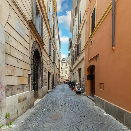Campo Dei Fiori Historic Daire *
